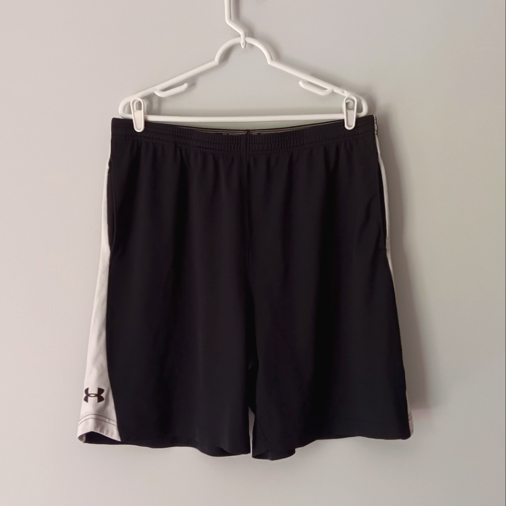 Under Armour Athletic Shorts Pockets 14" Rise 8" Inseam Black White XXL